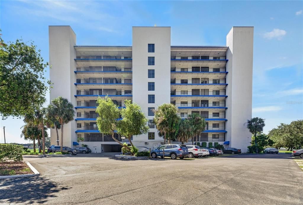 For Sale: $439,000 (3 beds, 2 baths, 1637 Square Feet)