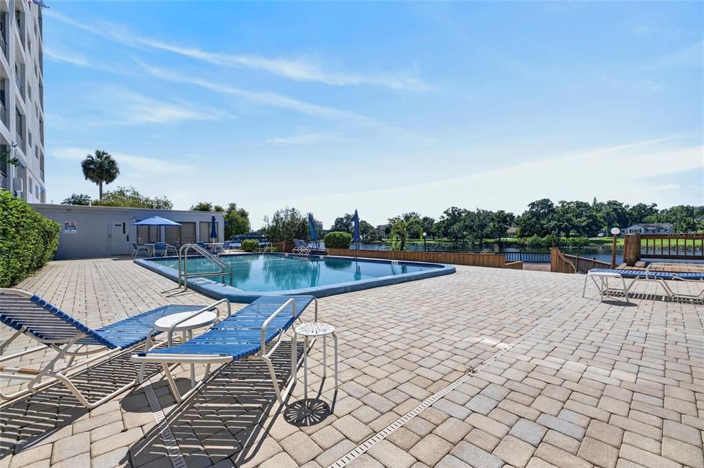 For Sale: $439,000 (3 beds, 2 baths, 1637 Square Feet)