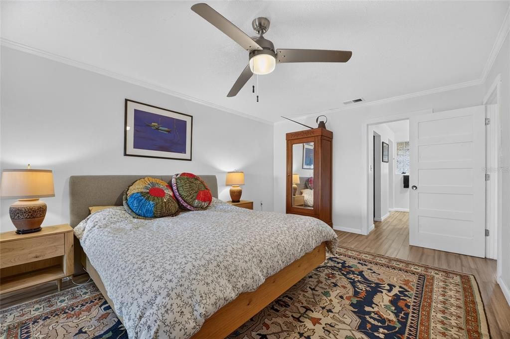 For Sale: $439,000 (3 beds, 2 baths, 1637 Square Feet)