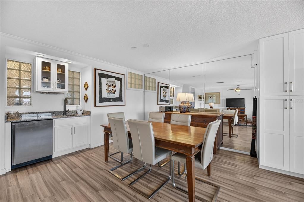 For Sale: $439,000 (3 beds, 2 baths, 1637 Square Feet)