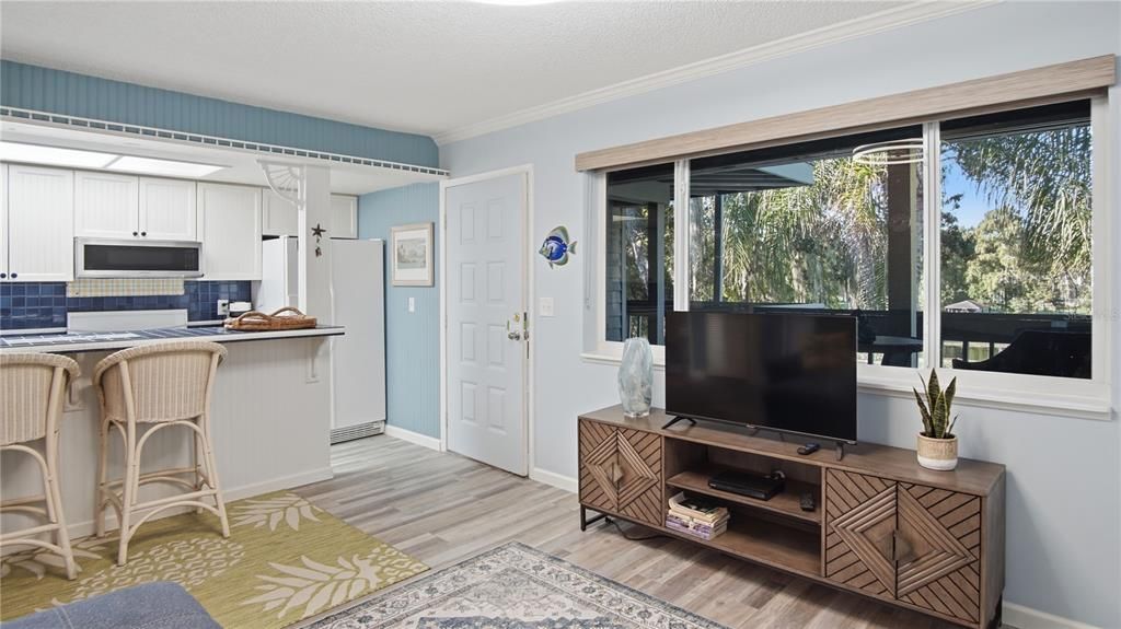 For Sale: $219,900 (1 beds, 1 baths, 480 Square Feet)