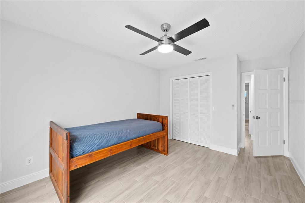 En Venta: $376,000 (4 camas, 3 baños, 1763 Pies cuadrados)