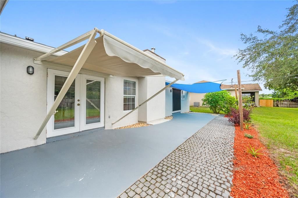 En Venta: $376,000 (4 camas, 3 baños, 1763 Pies cuadrados)