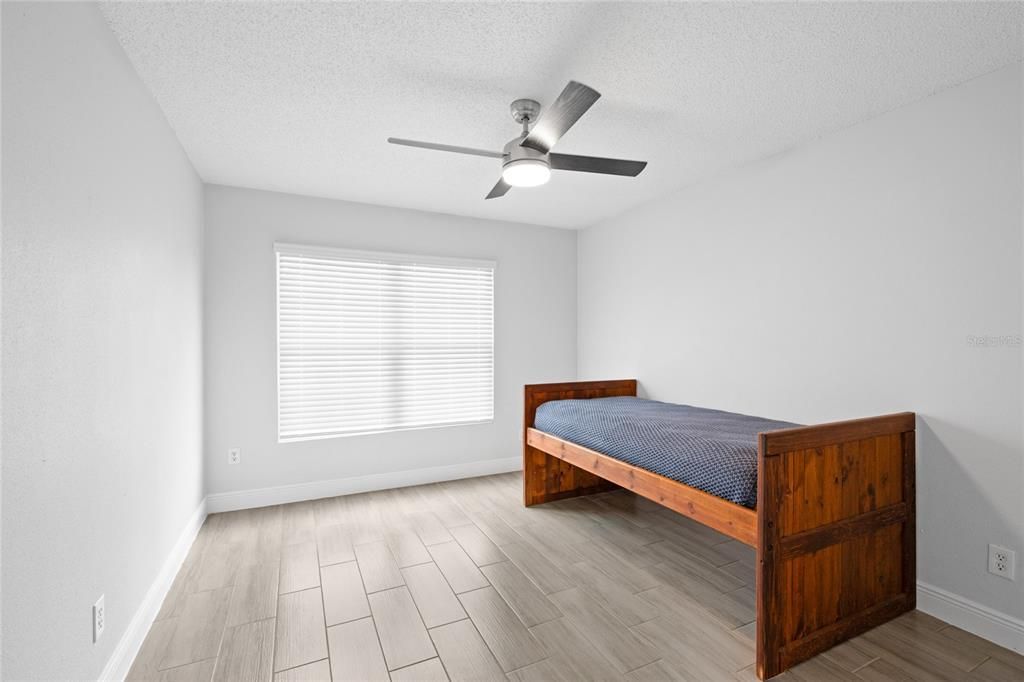 En Venta: $376,000 (4 camas, 3 baños, 1763 Pies cuadrados)