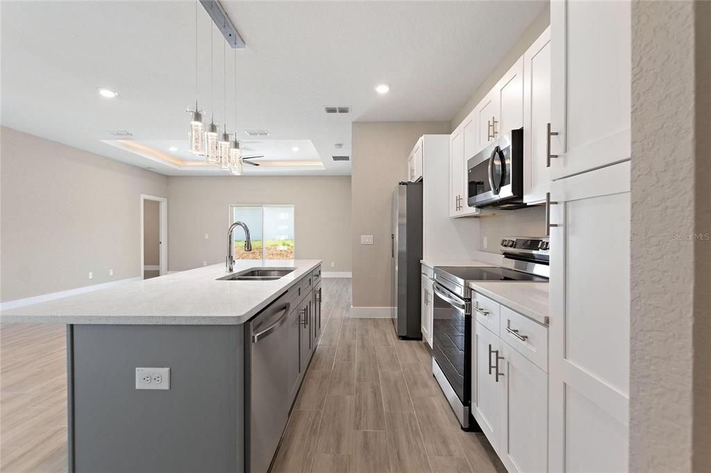 В аренду: $1,995 (4 спален, 2 ванн, 1623 Квадратных фут)