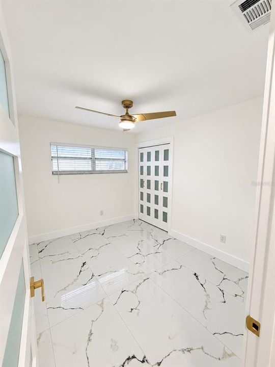 En Venta: $565,000 (5 camas, 2 baños, 2008 Pies cuadrados)
