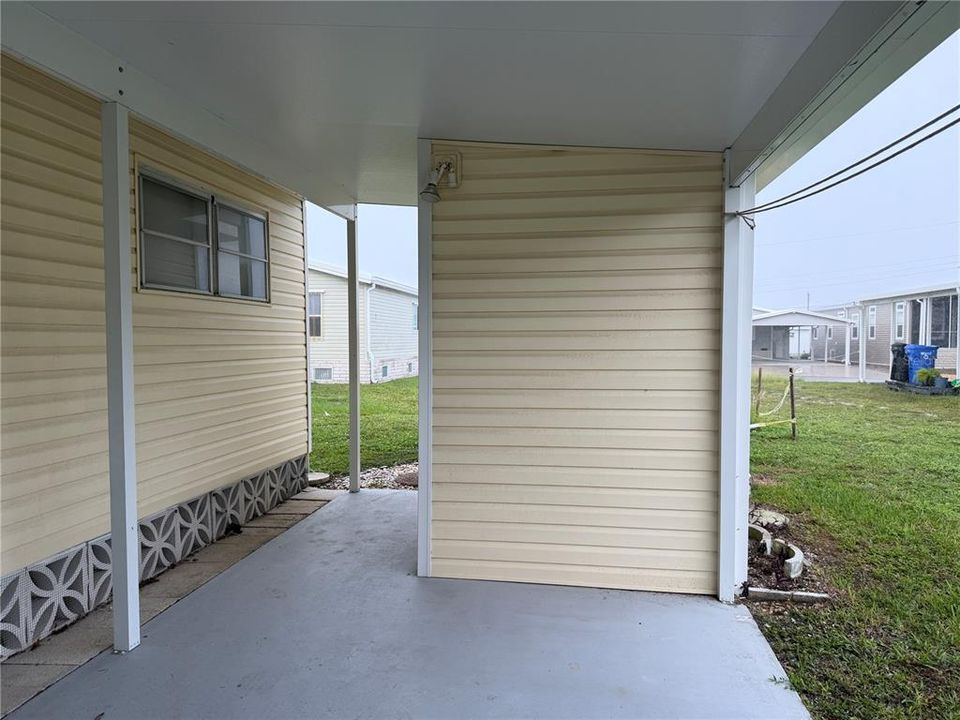 For Sale: $129,000 (2 beds, 1 baths, 770 Square Feet)