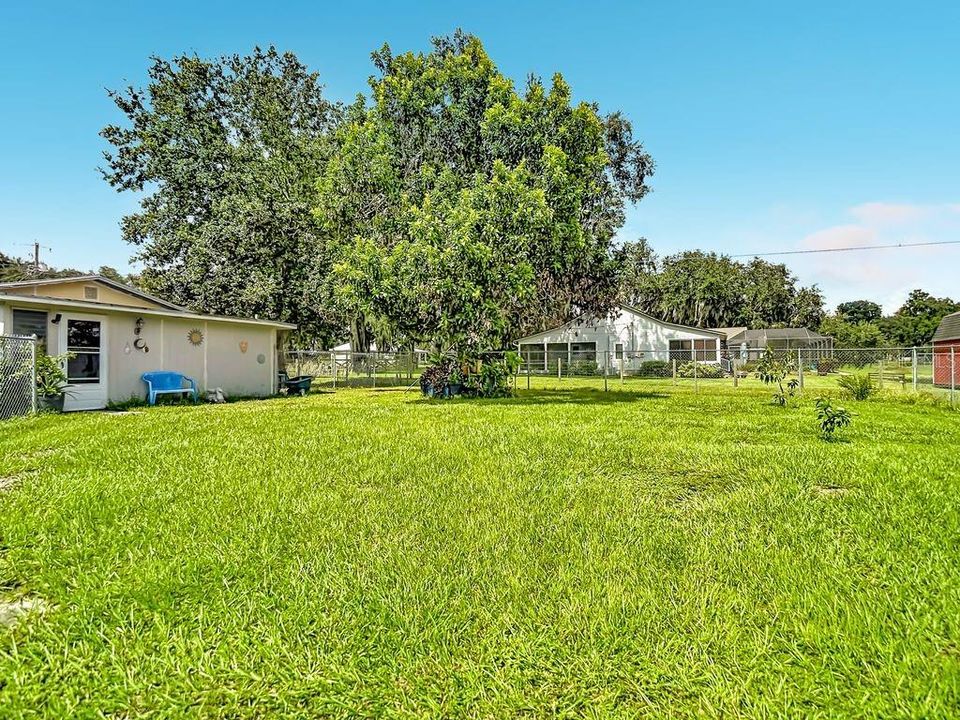 For Sale: $500,000 (2 beds, 2 baths, 1064 Square Feet)