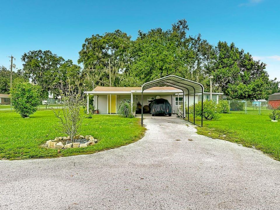 For Sale: $500,000 (2 beds, 2 baths, 1064 Square Feet)