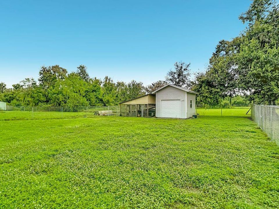 For Sale: $500,000 (2 beds, 2 baths, 1064 Square Feet)