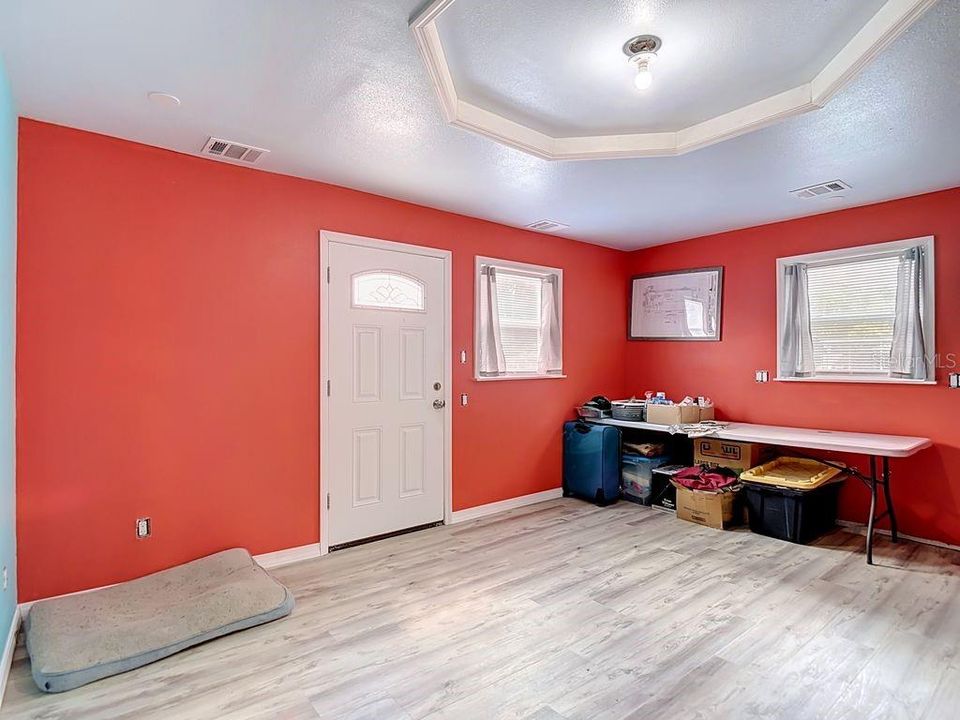 For Sale: $500,000 (2 beds, 2 baths, 1064 Square Feet)