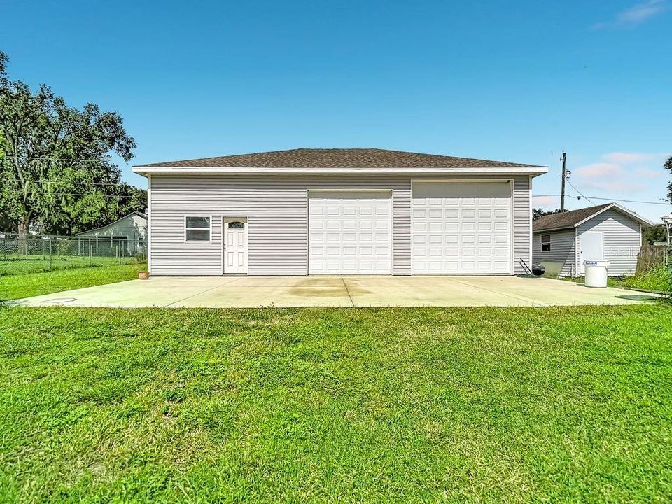 For Sale: $500,000 (2 beds, 2 baths, 1064 Square Feet)