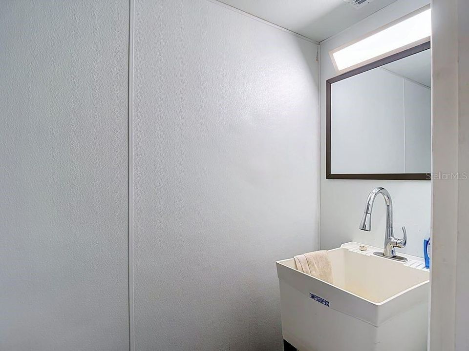 For Sale: $500,000 (2 beds, 2 baths, 1064 Square Feet)