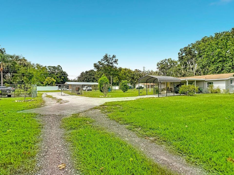 For Sale: $500,000 (2 beds, 2 baths, 1064 Square Feet)