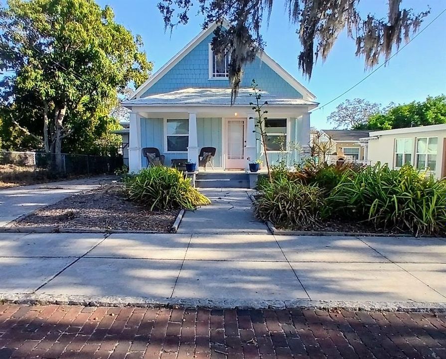 For Sale: $449,900 (4 beds, 0 baths, 1729 Square Feet)