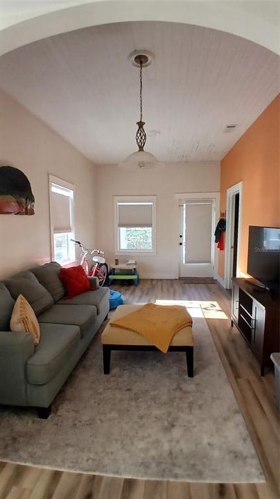 For Sale: $449,900 (4 beds, 0 baths, 1729 Square Feet)