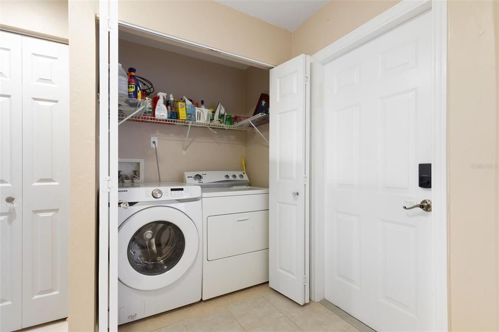 En Venta: $245,000 (2 camas, 2 baños, 1237 Pies cuadrados)