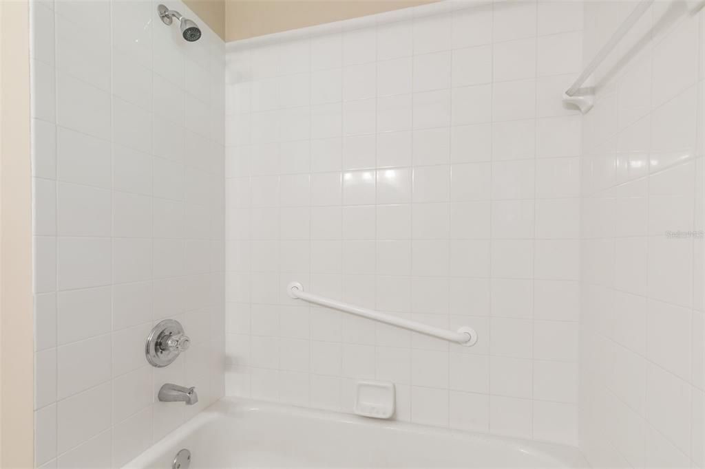 En Venta: $245,000 (2 camas, 2 baños, 1237 Pies cuadrados)