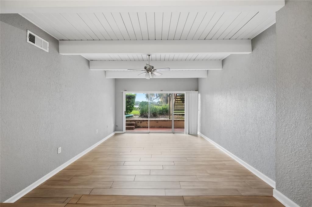 For Sale: $160,000 (2 beds, 1 baths, 1116 Square Feet)