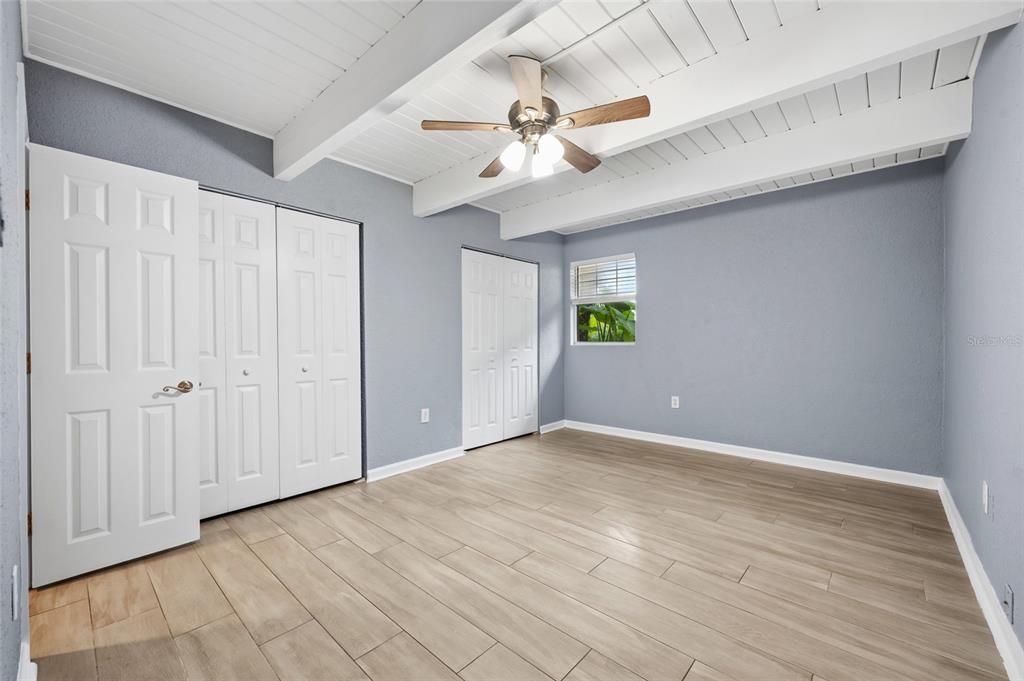 For Sale: $160,000 (2 beds, 1 baths, 1116 Square Feet)