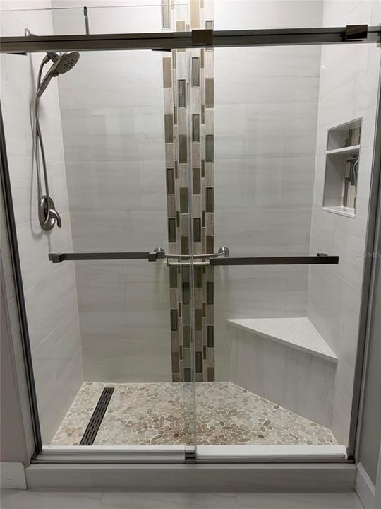 En Venta: $599,999 (4 camas, 3 baños, 2136 Pies cuadrados)