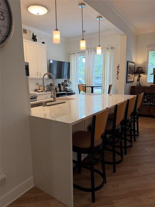 En Venta: $599,999 (4 camas, 3 baños, 2136 Pies cuadrados)