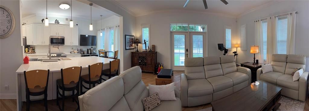 En Venta: $599,999 (4 camas, 3 baños, 2136 Pies cuadrados)