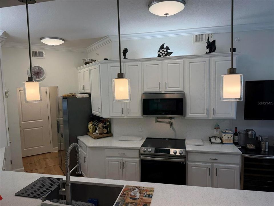 En Venta: $599,999 (4 camas, 3 baños, 2136 Pies cuadrados)