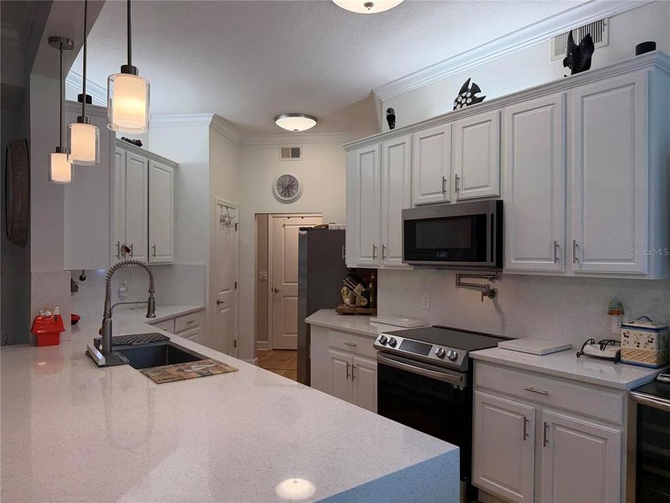 En Venta: $599,999 (4 camas, 3 baños, 2136 Pies cuadrados)