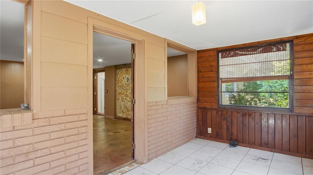 For Sale: $274,900 (4 beds, 2 baths, 2297 Square Feet)
