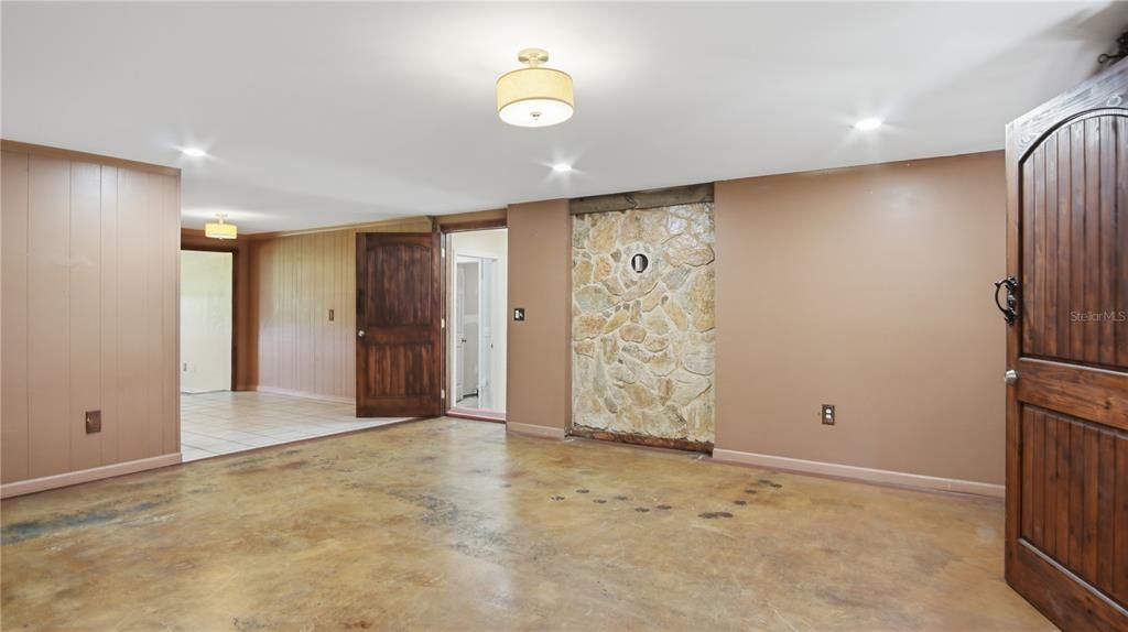 For Sale: $274,900 (4 beds, 2 baths, 2297 Square Feet)