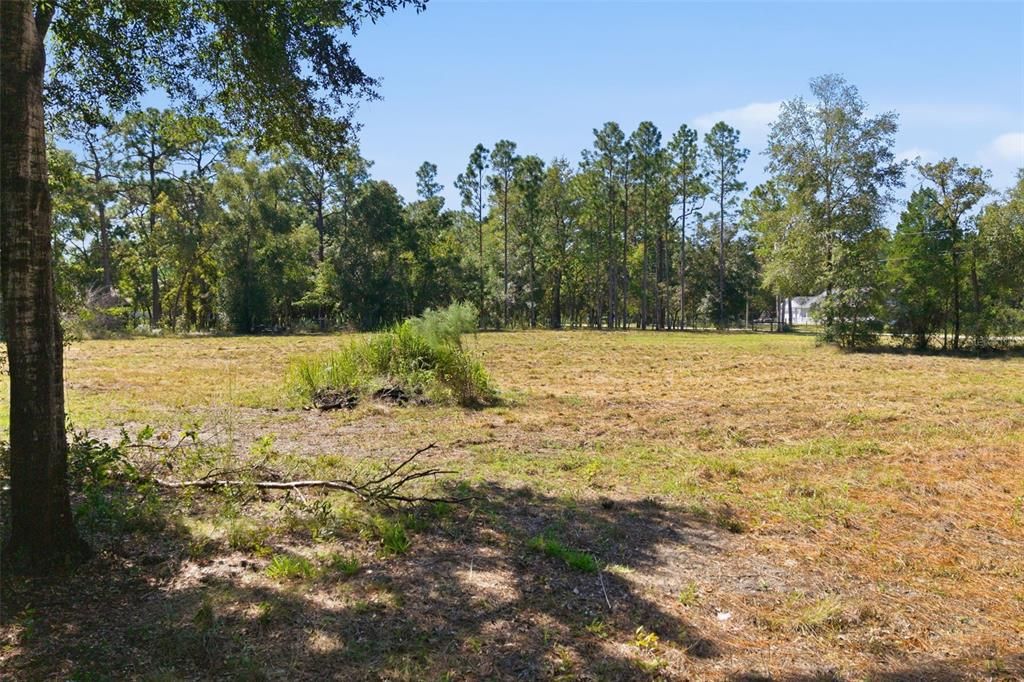 待售: $225,000 (2.50 acres)