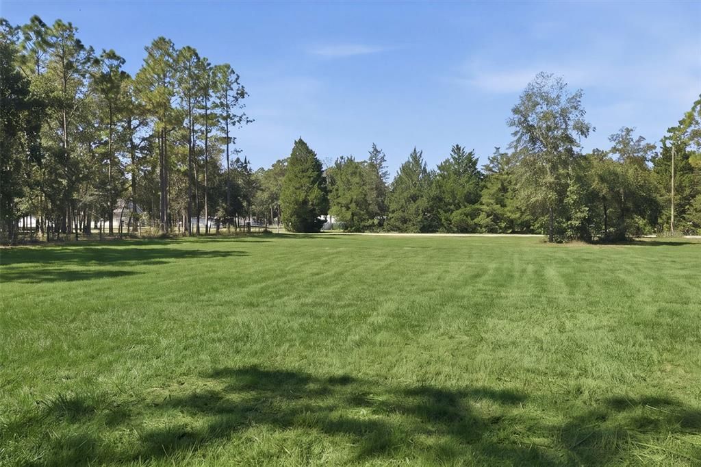 待售: $225,000 (2.50 acres)