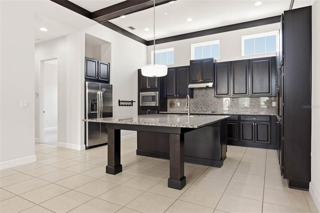 For Sale: $412,000 (2 beds, 2 baths, 1644 Square Feet)