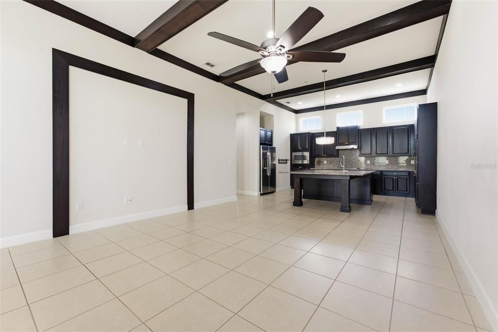For Sale: $412,000 (2 beds, 2 baths, 1644 Square Feet)