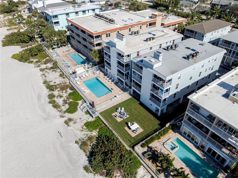 En Venta: $699,000 (2 camas, 2 baños, 1135 Pies cuadrados)