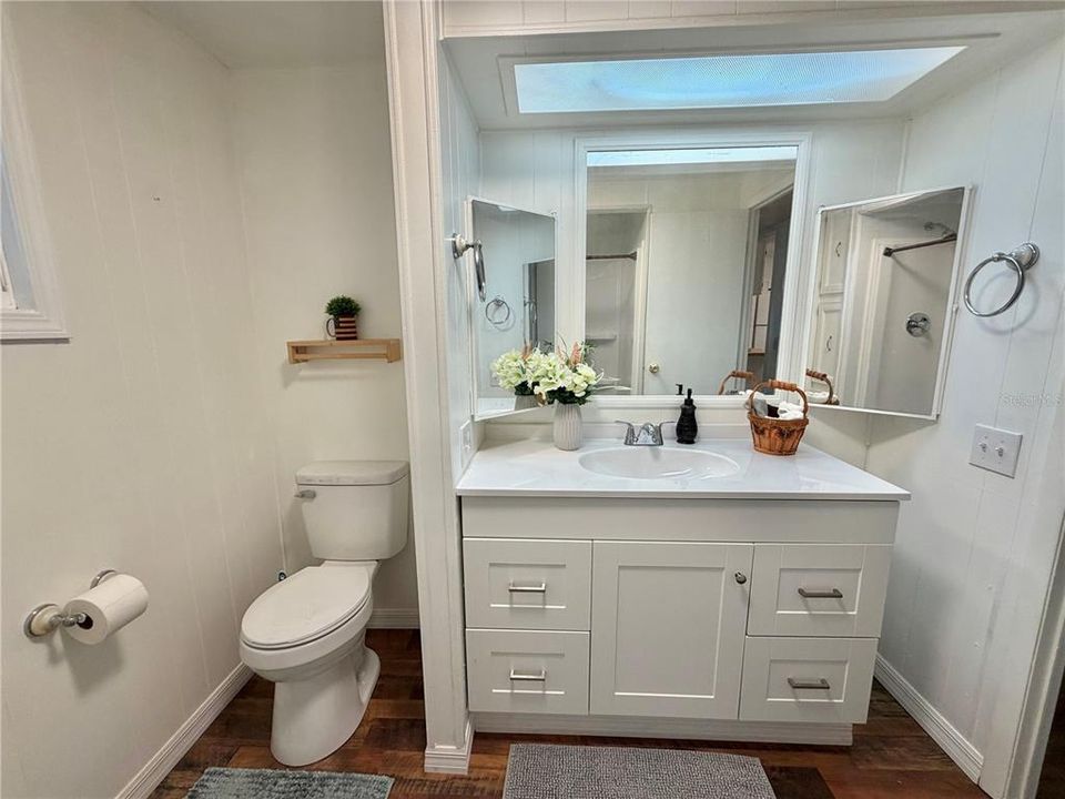 For Sale: $134,900 (2 beds, 2 baths, 1332 Square Feet)
