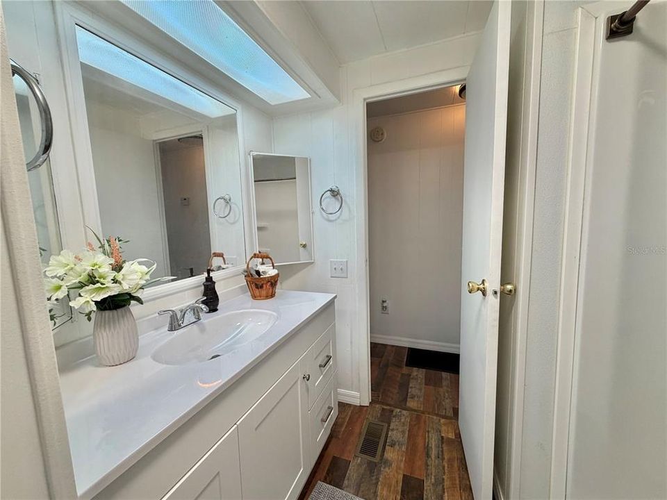 For Sale: $134,900 (2 beds, 2 baths, 1332 Square Feet)