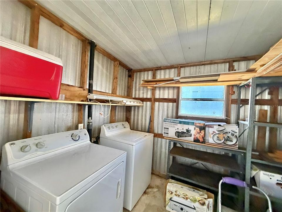 For Sale: $134,900 (2 beds, 2 baths, 1332 Square Feet)