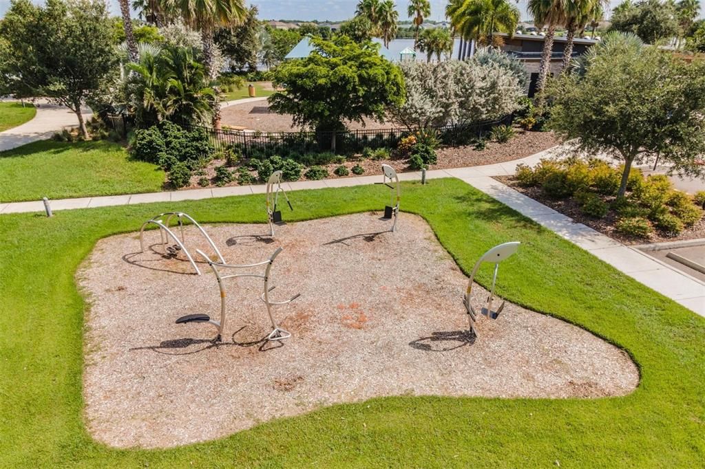 En Venta: $449,999 (4 camas, 2 baños, 1984 Pies cuadrados)