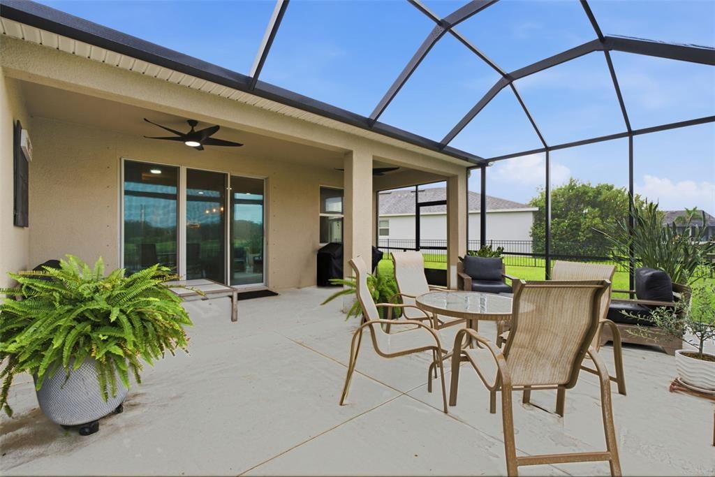En Venta: $449,999 (4 camas, 2 baños, 1984 Pies cuadrados)