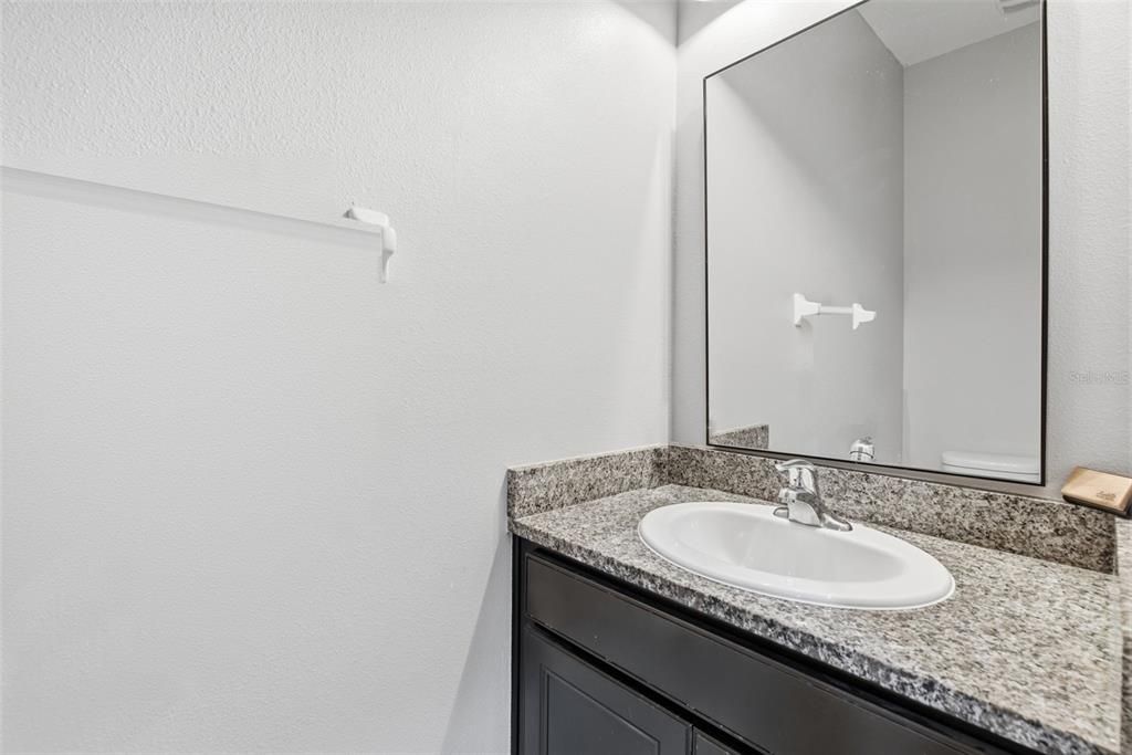 En Venta: $449,999 (4 camas, 2 baños, 1984 Pies cuadrados)
