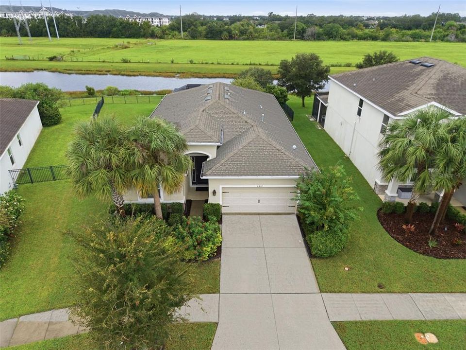 En Venta: $449,999 (4 camas, 2 baños, 1984 Pies cuadrados)