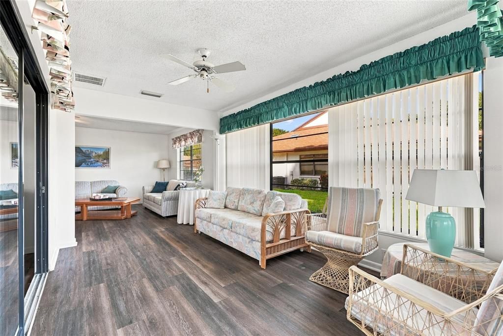 For Sale: $200,000 (2 beds, 2 baths, 1346 Square Feet)