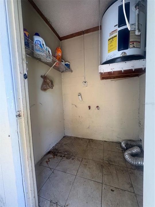 En Venta: $162,000 (3 camas, 2 baños, 1302 Pies cuadrados)