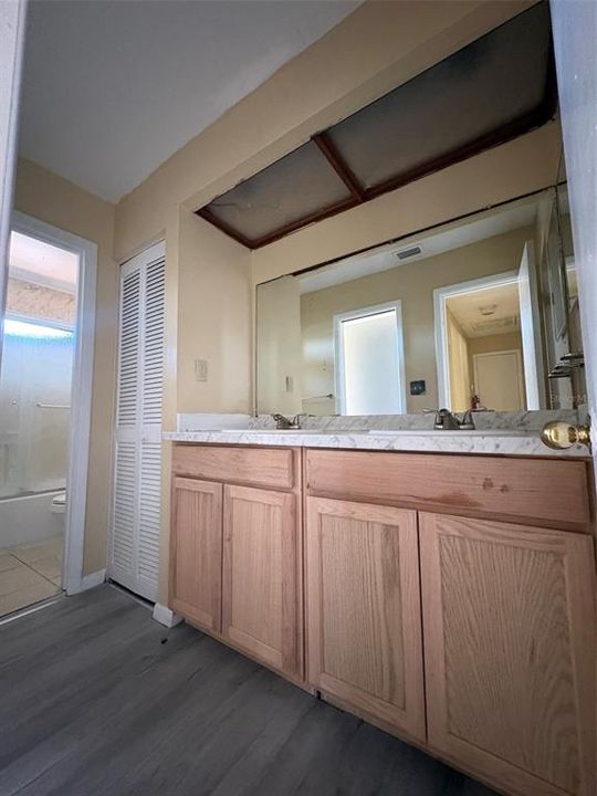 En Venta: $162,000 (3 camas, 2 baños, 1302 Pies cuadrados)