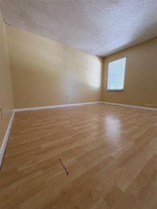 En Venta: $162,000 (3 camas, 2 baños, 1302 Pies cuadrados)