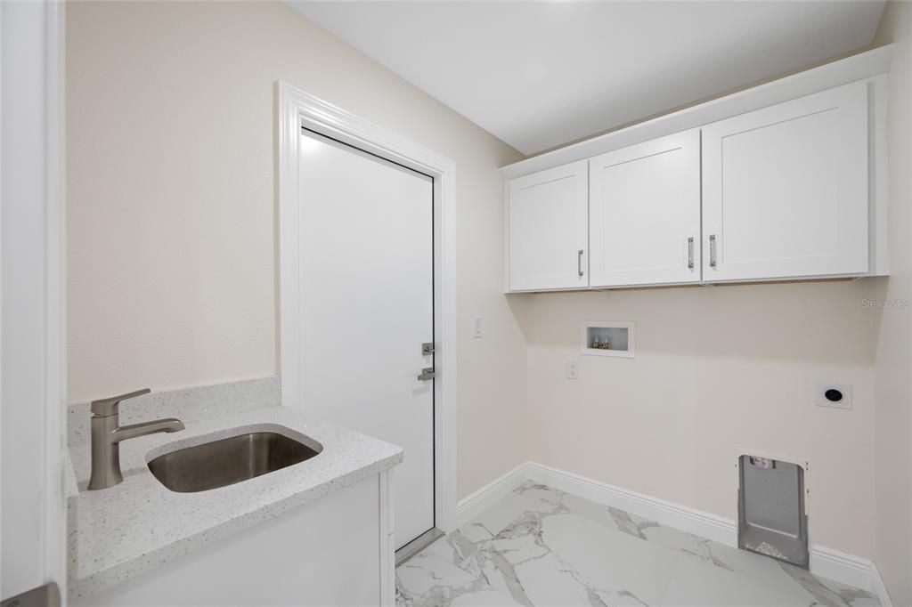 For Sale: $475,000 (4 beds, 2 baths, 2061 Square Feet)