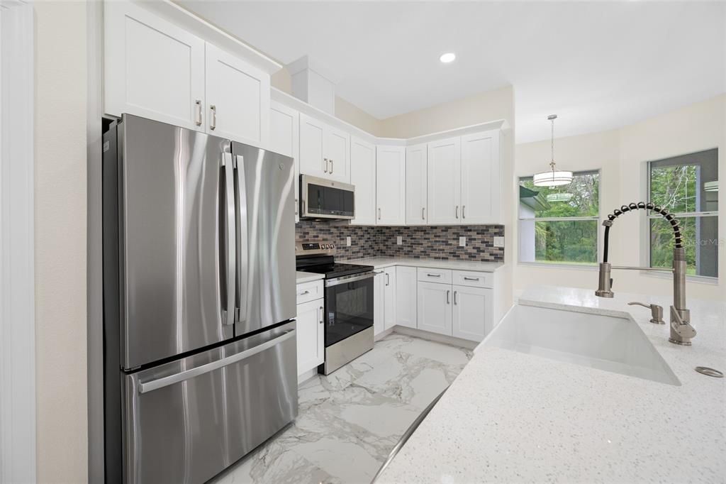 For Sale: $475,000 (4 beds, 2 baths, 2061 Square Feet)