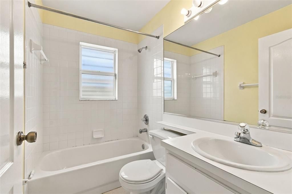 На продажу: $339,000 (3 спален, 2 ванн, 1457 Квадратных фут)
